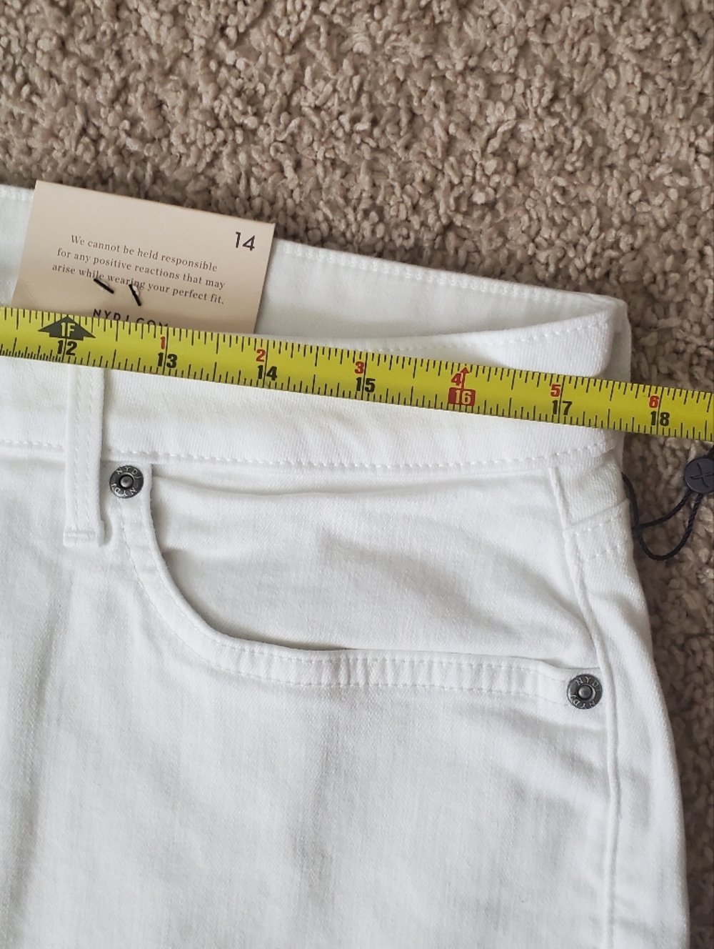 NYDJ Lift Tuck Technology Chloe Capri White Jeans Size 14 - Picture 10 of 14